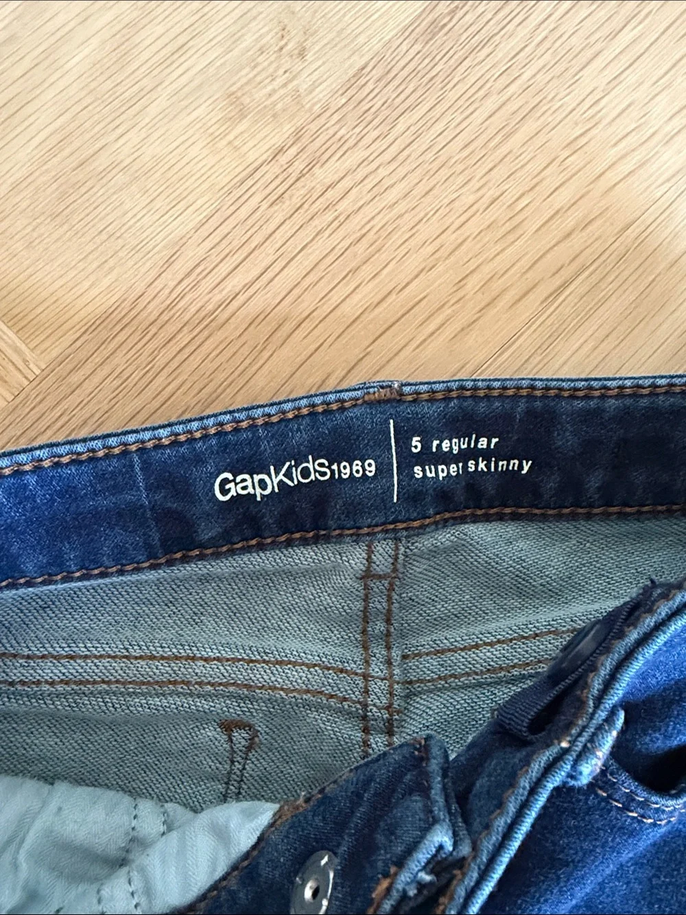 GAP slim fit
